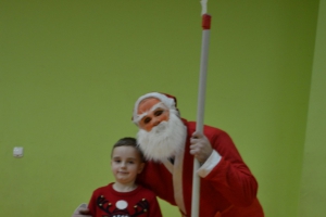 Święty Mikołaj z wizytą u „Młodych Juhasów”. - zdjęcie7