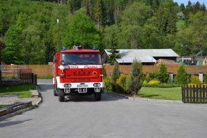 Ćwiczenia strażackie w Gimnazjum w Ujsołach - zdjęcie13