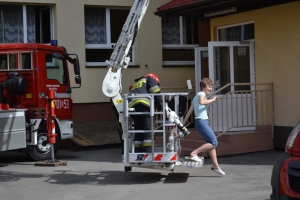 Ćwiczenia strażackie w Gimnazjum w Ujsołach - zdjęcie18