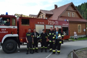 Ćwiczenia strażackie w Gimnazjum w Ujsołach - zdjęcie34