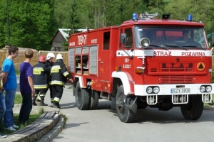Ćwiczenia strażackie w Gimnazjum w Ujsołach - zdjęcie41