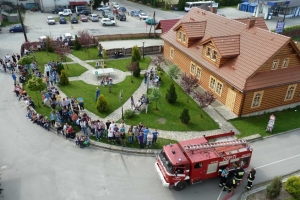 Ćwiczenia strażackie w Gimnazjum w Ujsołach - zdjęcie51
